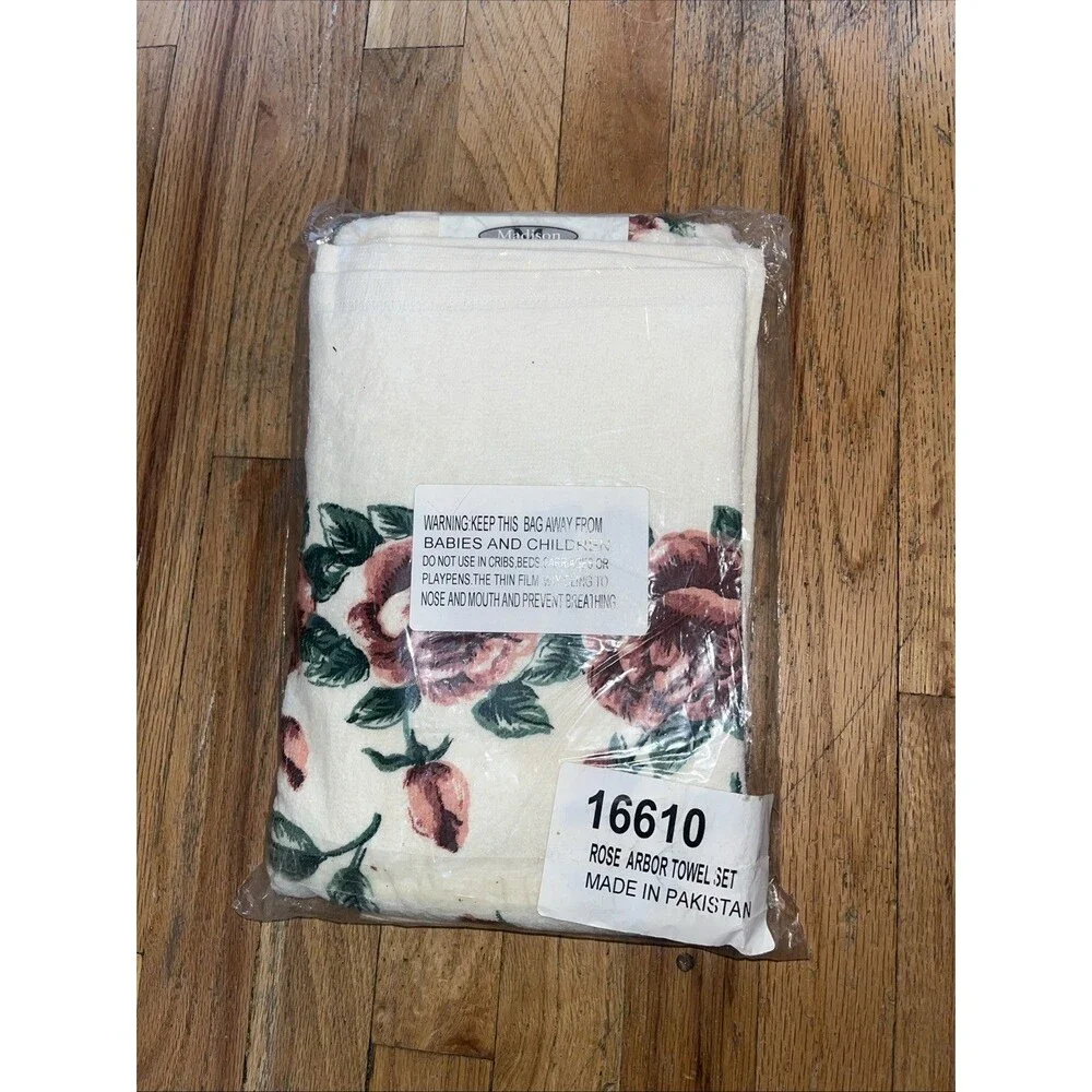 Vintage Reflections 4 Piece Rose Arbor Towel Set